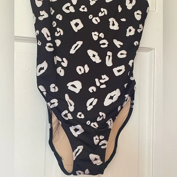 BNWT! ONZIE, High Leg One Piece, bathing suit, black, white & tan leopard print - Picture 5 of 12